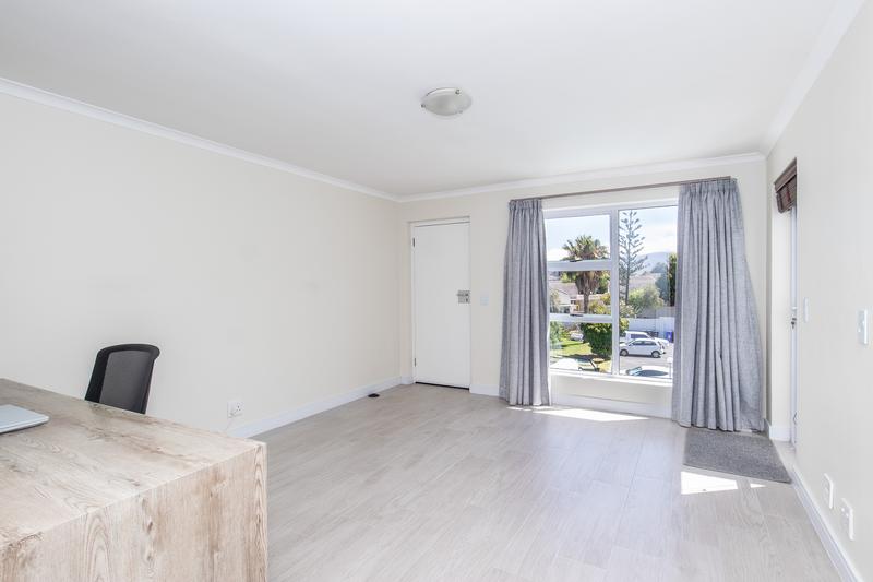 1 Bedroom Property for Sale in Plumstead Western Cape